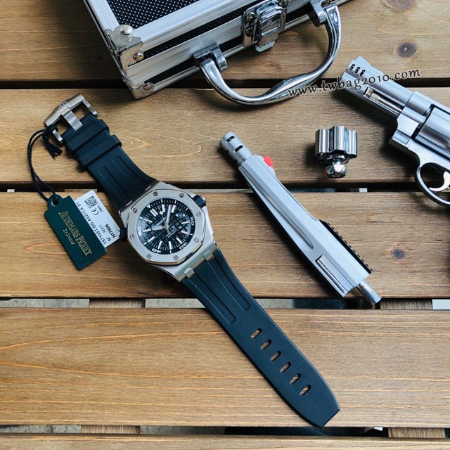 愛彼Audemars Piguet皇家橡樹離岸型15703系列男士腕表  gjs2209